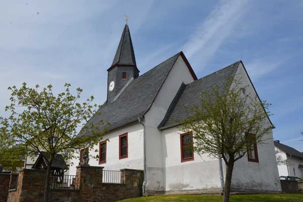Evangelische Kirche Orlen - Evangelische Kirchengemeinde Neuhof-Orlen