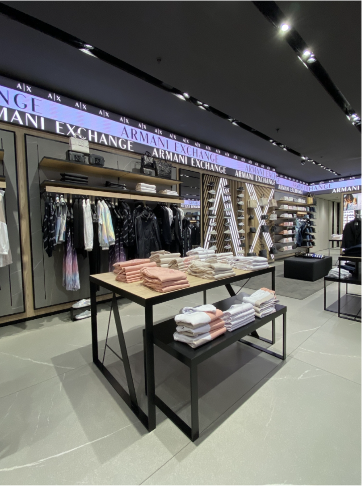 Women s Clothing in Roma AX Armani Exchange Roma Mall Euroma 2