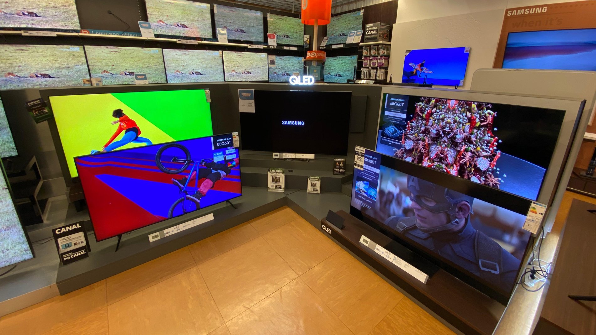 Télévisions Samsung sur meuble