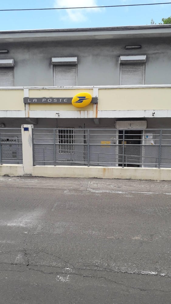 Photo du point La Poste BASSE POINTE