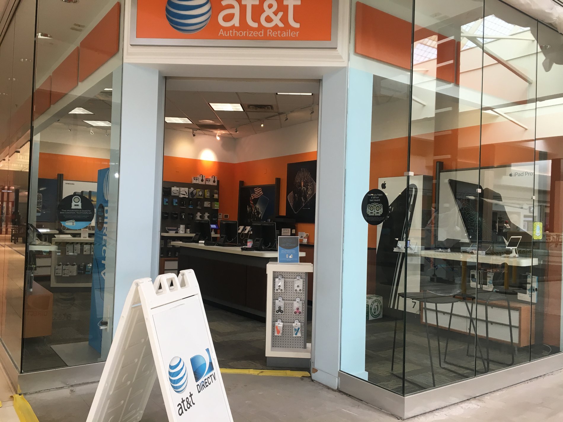AT&T Store Rosedale Center Roseville, MN