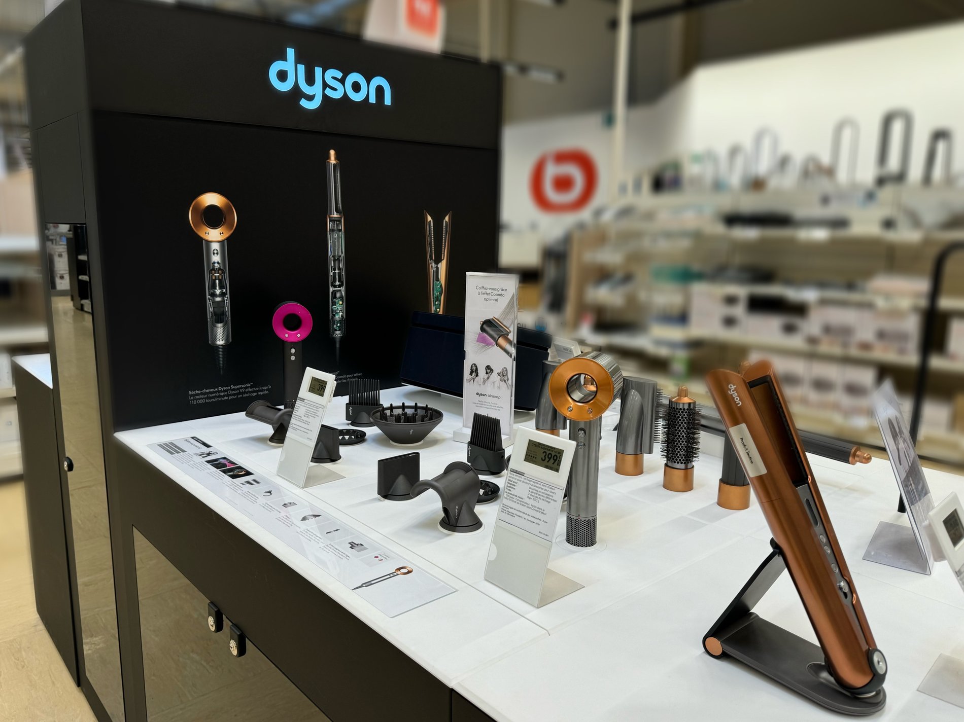 mise en avant des dyson supersonic et dyson corrale dans votre magasin boulanger st quentin fayet