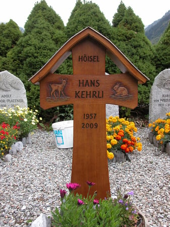 Eichengrabmal mit Reh und Hase, Brienz