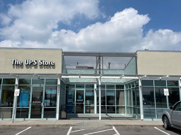 Facade of The UPS Store Edgewater