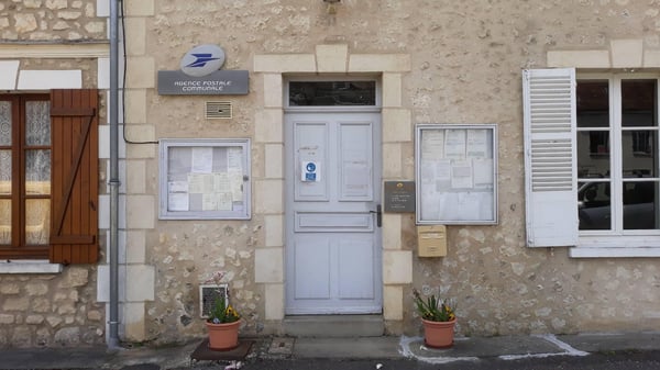 Photo du point La Poste Agence Communale MAUVES SUR HUISNE Mairie