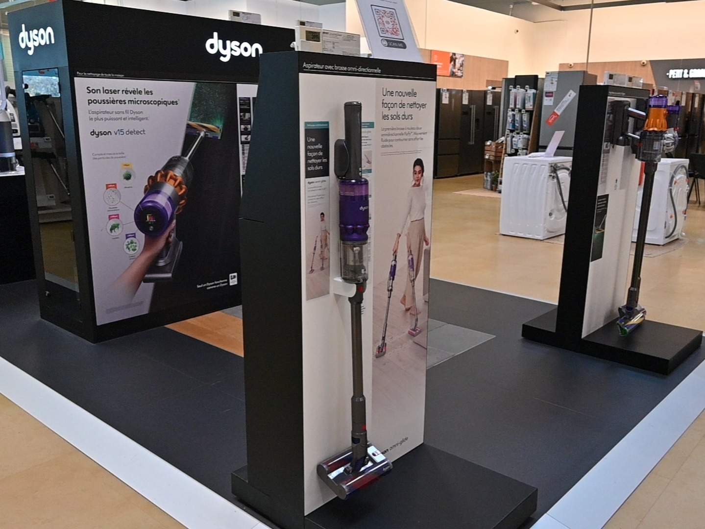 Dyson magasin Boulanger Angers Atoll