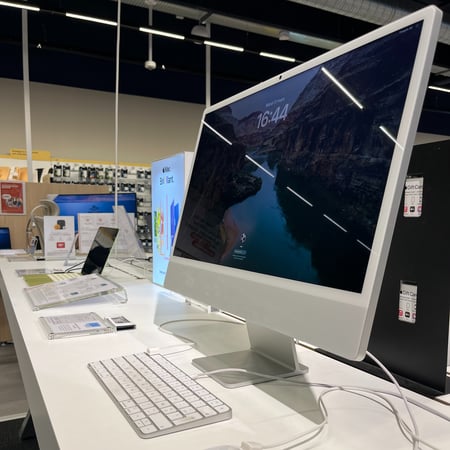Me iMac de Apple disponible au magasin Boulanger Saint Pierre des Corps