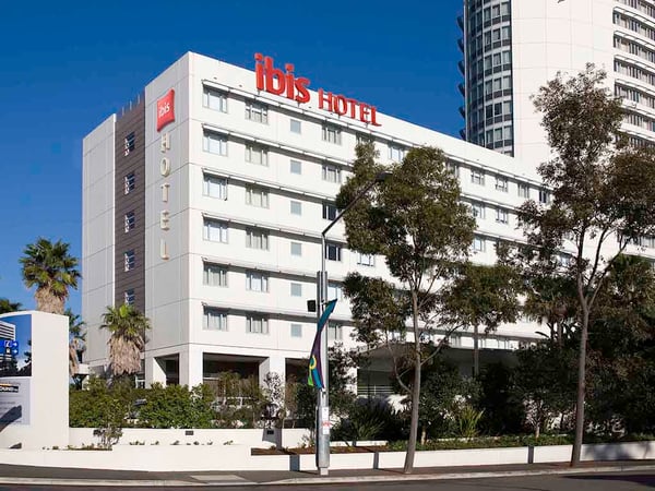 Hotels near Estadio Accor – Book on all.accor.com