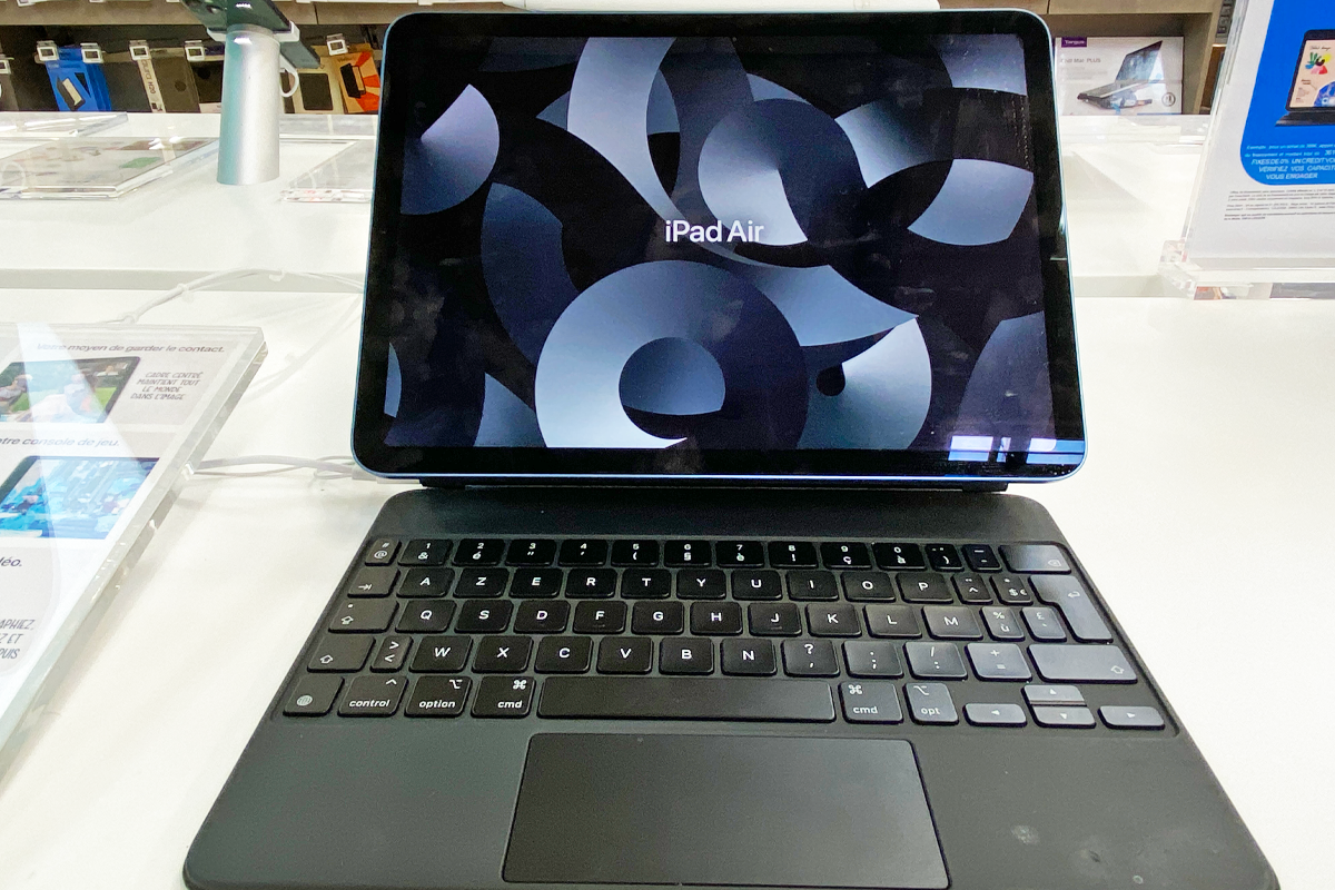 Tablette Apple iPad Air - magasin Boulanger Aubagne