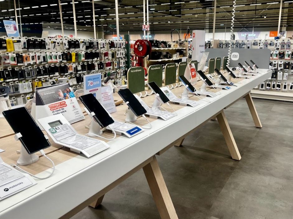 Tables smartphones - Boulanger Pontault-Combault