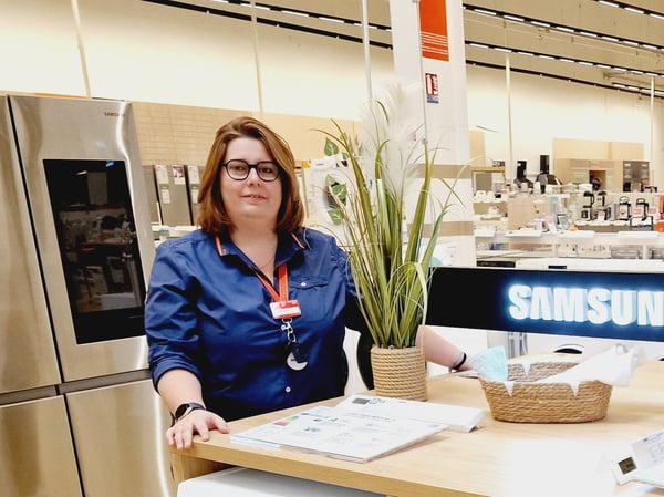 Charlène, vendeuse électroménager du magasin Boulanger Angers Atoll
