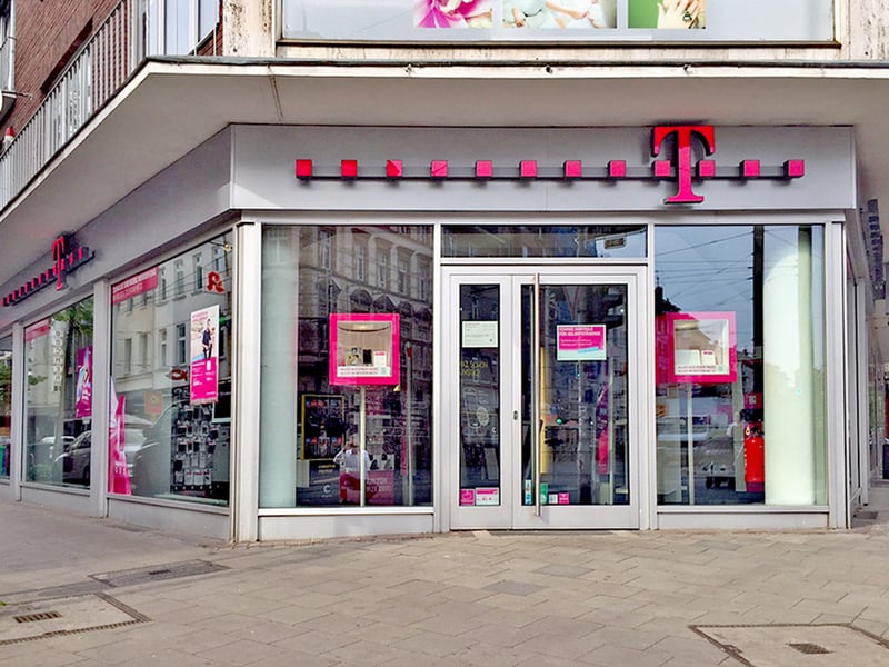 Deutsche Telekom Düsseldorf: Smartphones, Tablets, Tariffs in ...