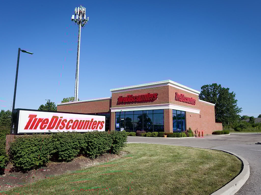 Tire Discounters Polaris tires, alignment, brakes, autoglass in