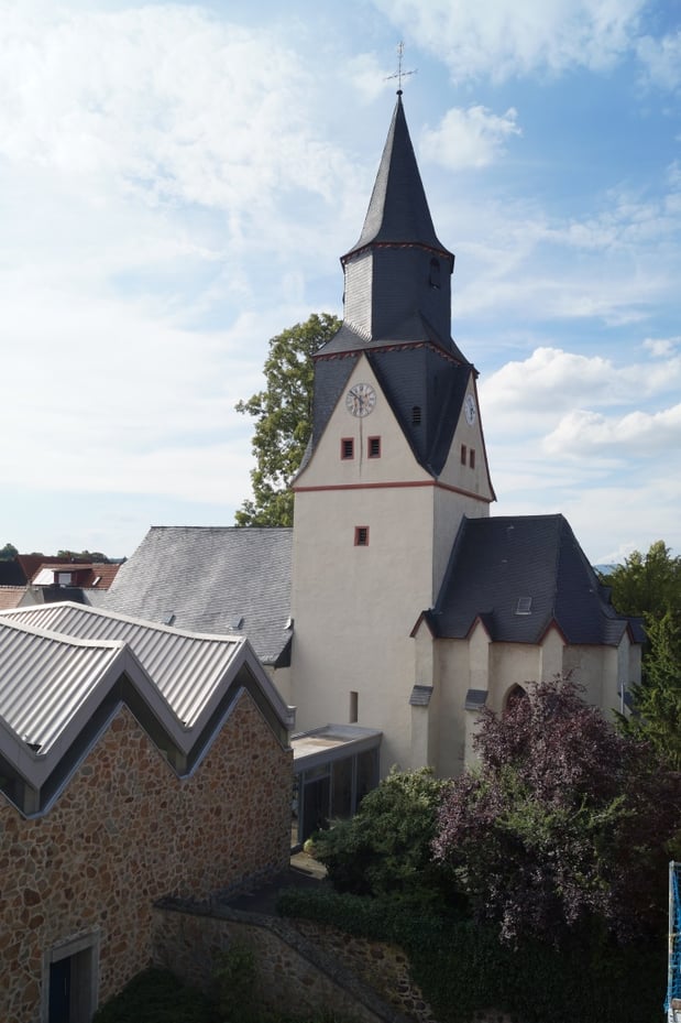 Alte und Neue Martinskirche Heuchelheim - Evangelische Martinsgemeinde Heuchelheim-Kinzenbach