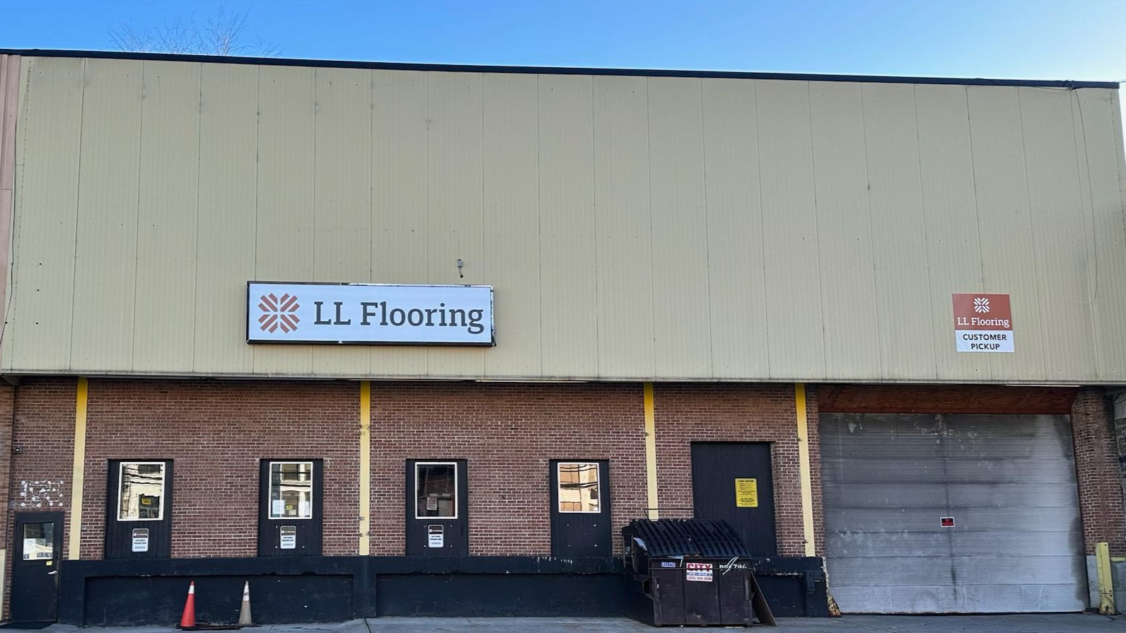 LL Flooring #1152 Yonkers | 132 Saw Mill River Road | Storefront