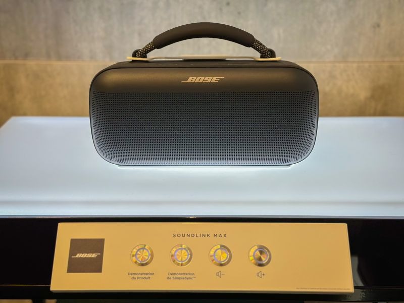 L'enceinte portable Bose Soundlink Max est disponible au magasin Boulanger Avignon Le Pontet. Retrouvez et testez-la au corner Bose de notre magasin, un espace dédié aux produits et accessoires de la marque. Cette enceinte existe en coloris noir ou bleu.