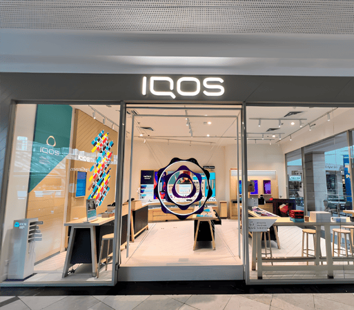 Un magazin IQOS fotografiat din exterior