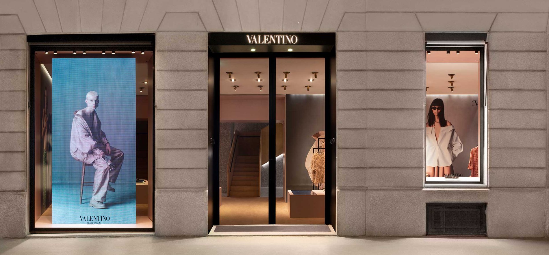Valentino The Dubai Mall Man: Women and men collections, clothing, bags ...