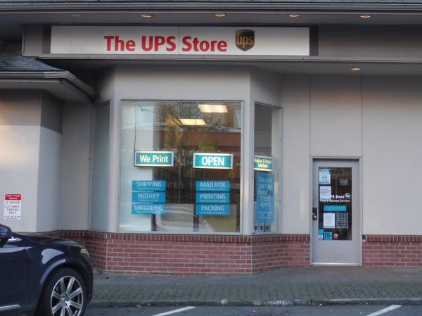 Facade of The UPS Store Tabit Square