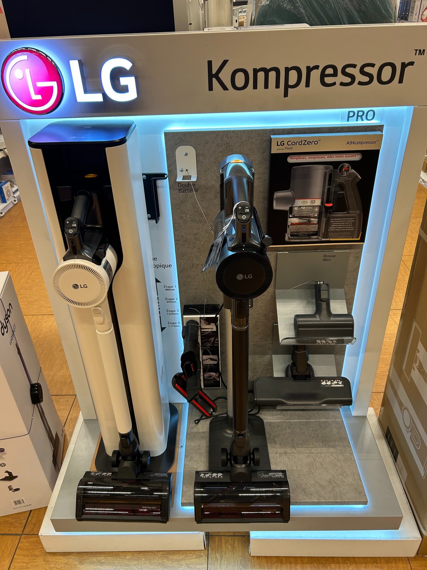 espace démo balai Kompressor LG dans votre magasin Boulanger de Grenoble-St Egrève