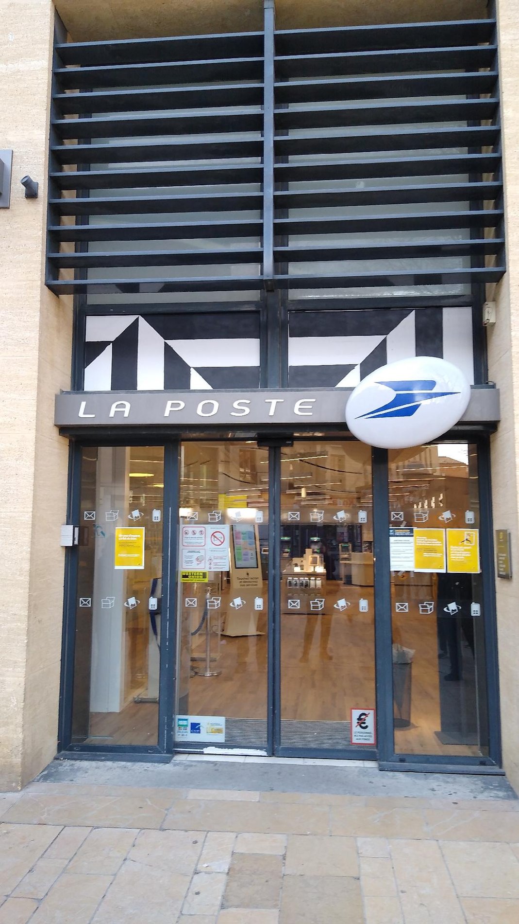 La Poste AIX EN PROVENCE LA ROTONDE (13100) - La Poste