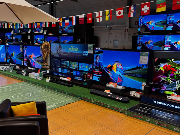 Espace TV dans votre magasin  Boulanger Poitiers - Chasseneuil Du Poitou