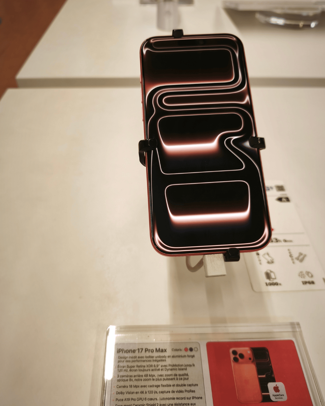 iPhone 17 pro max au magasin Boulanger Mâcon