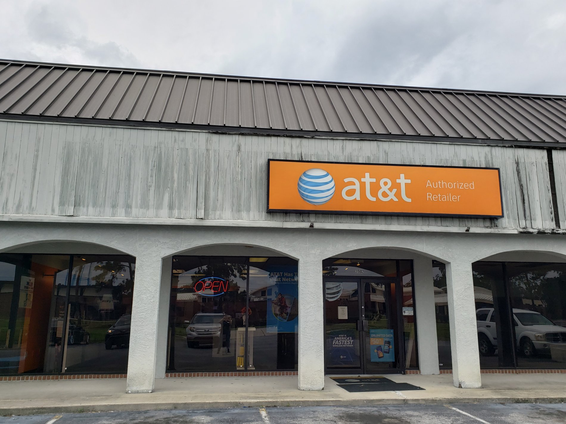 AT&T Store Hinesville Hinesville, GA iPhone & Samsung Deals!