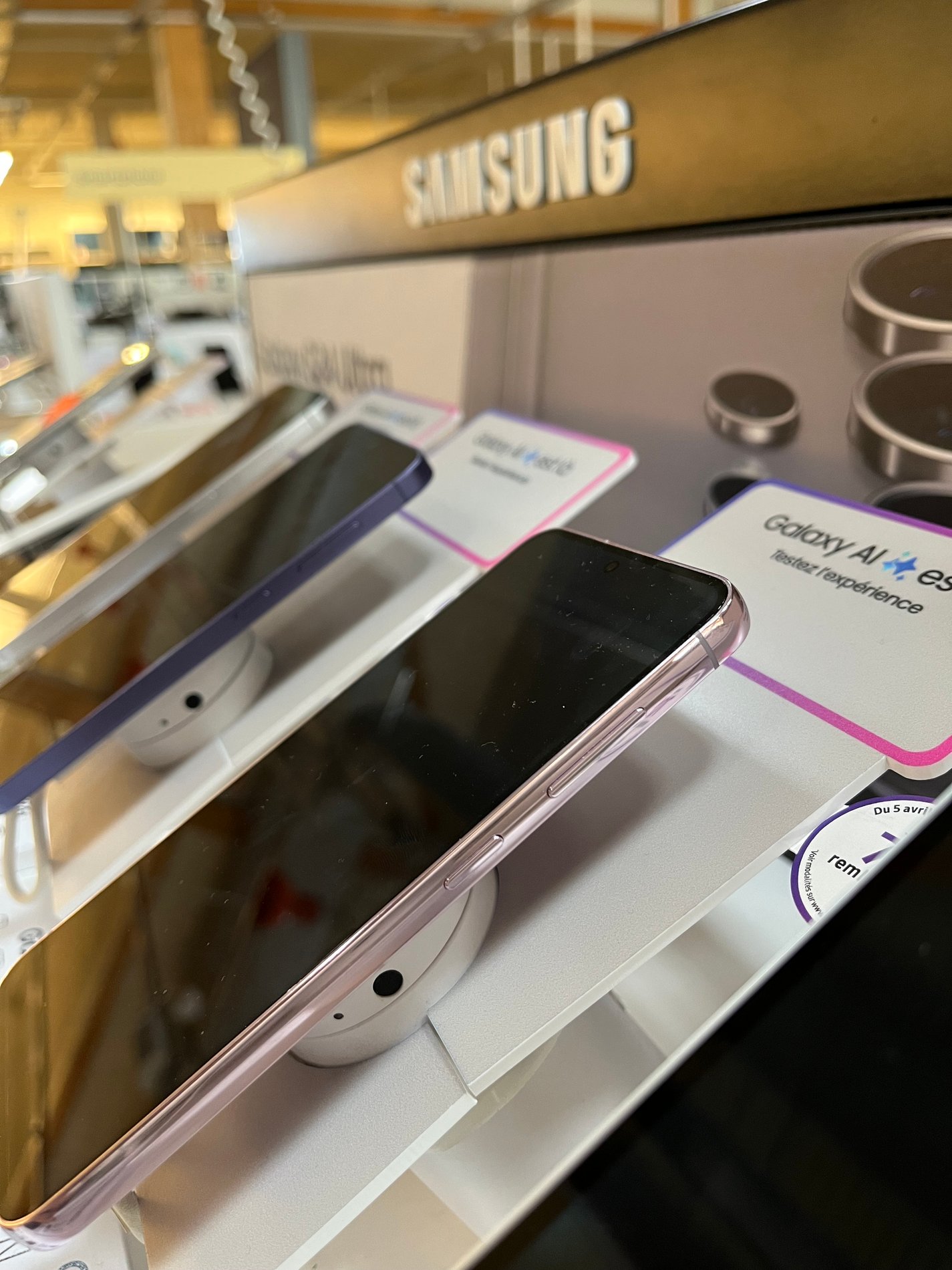 Présentation des smartphones Samsung à Boulanger Chambéry