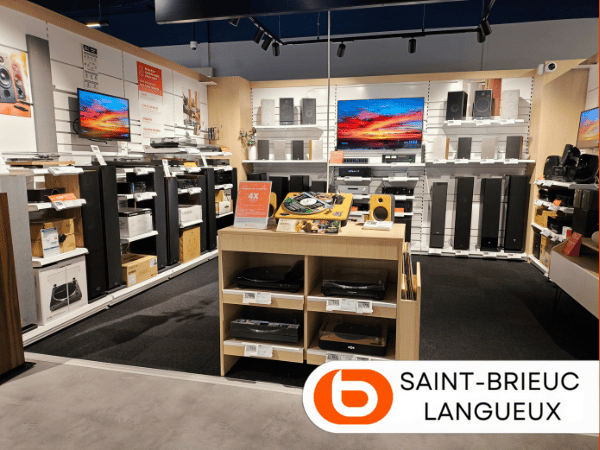 Auditorium du magasin Boulanger St Brieuc Langueux