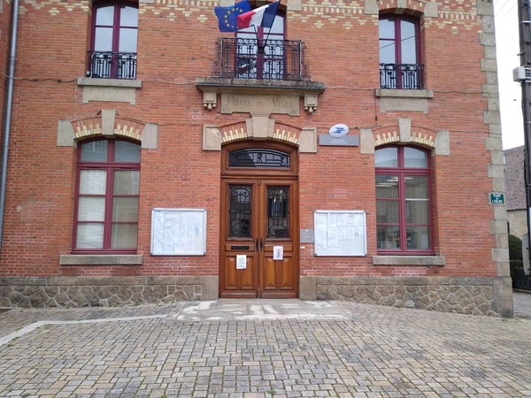 Photo du point La Poste Agence Communale BUSSIERE DUNOISE Mairie
