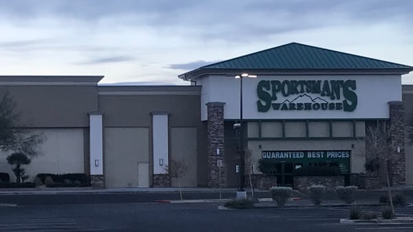 The front entrance of Sportsman's Warehouse in Las Vegas