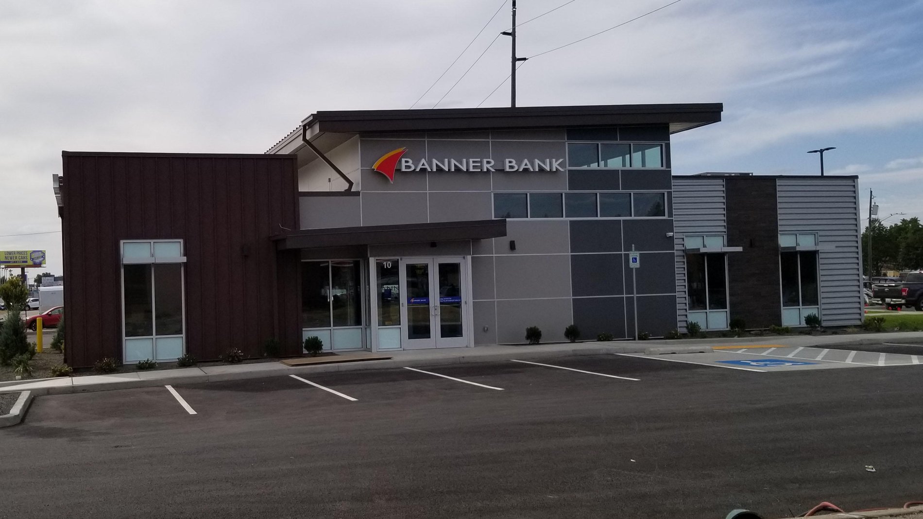 Photo of Banner Bank Spokane Valley - Sprague &amp; Mullan at 10 N Argonne Rd