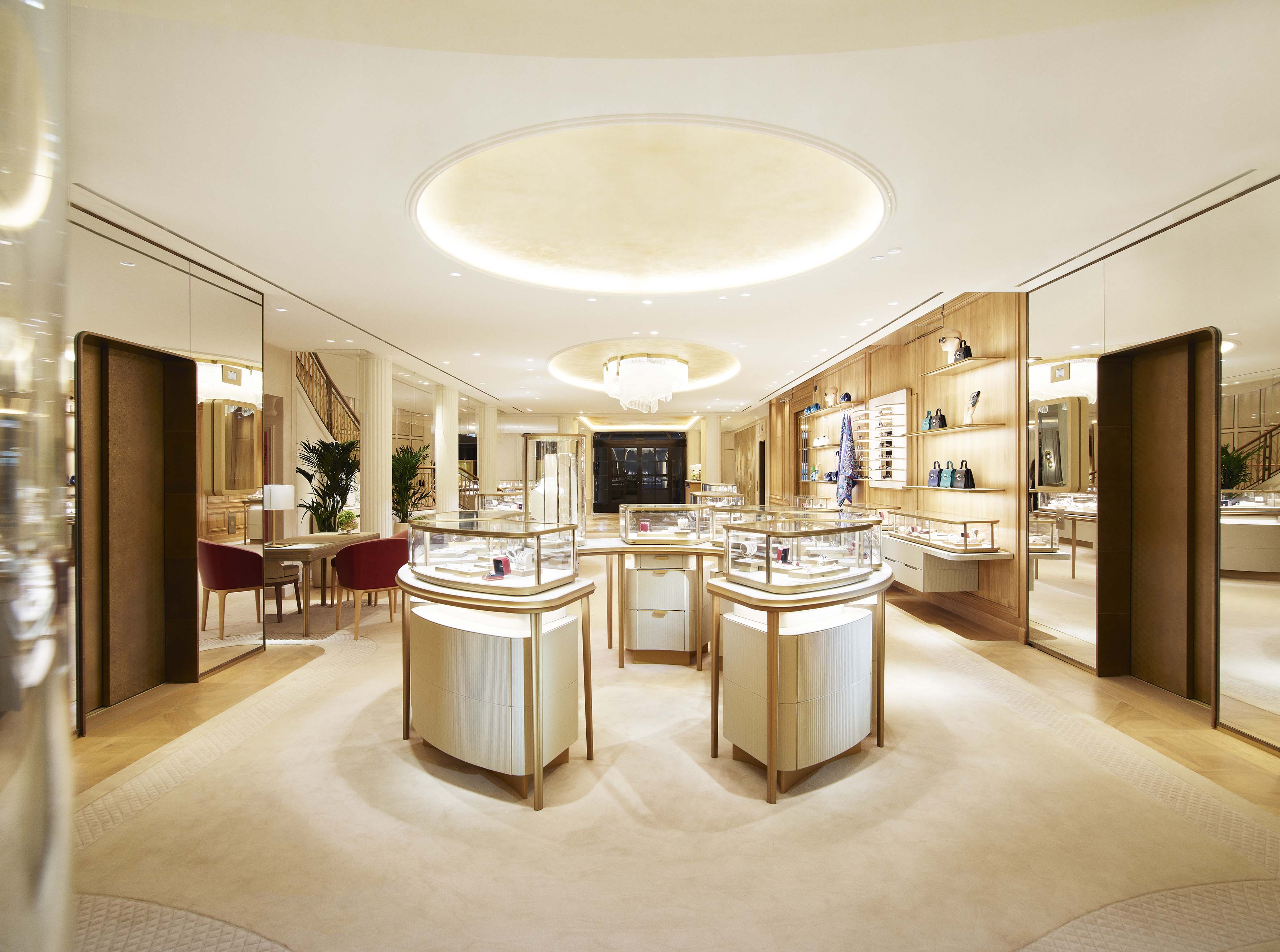 Cartier Store, Paris, Avenue des Champs Elysées - Rue Arsèn…