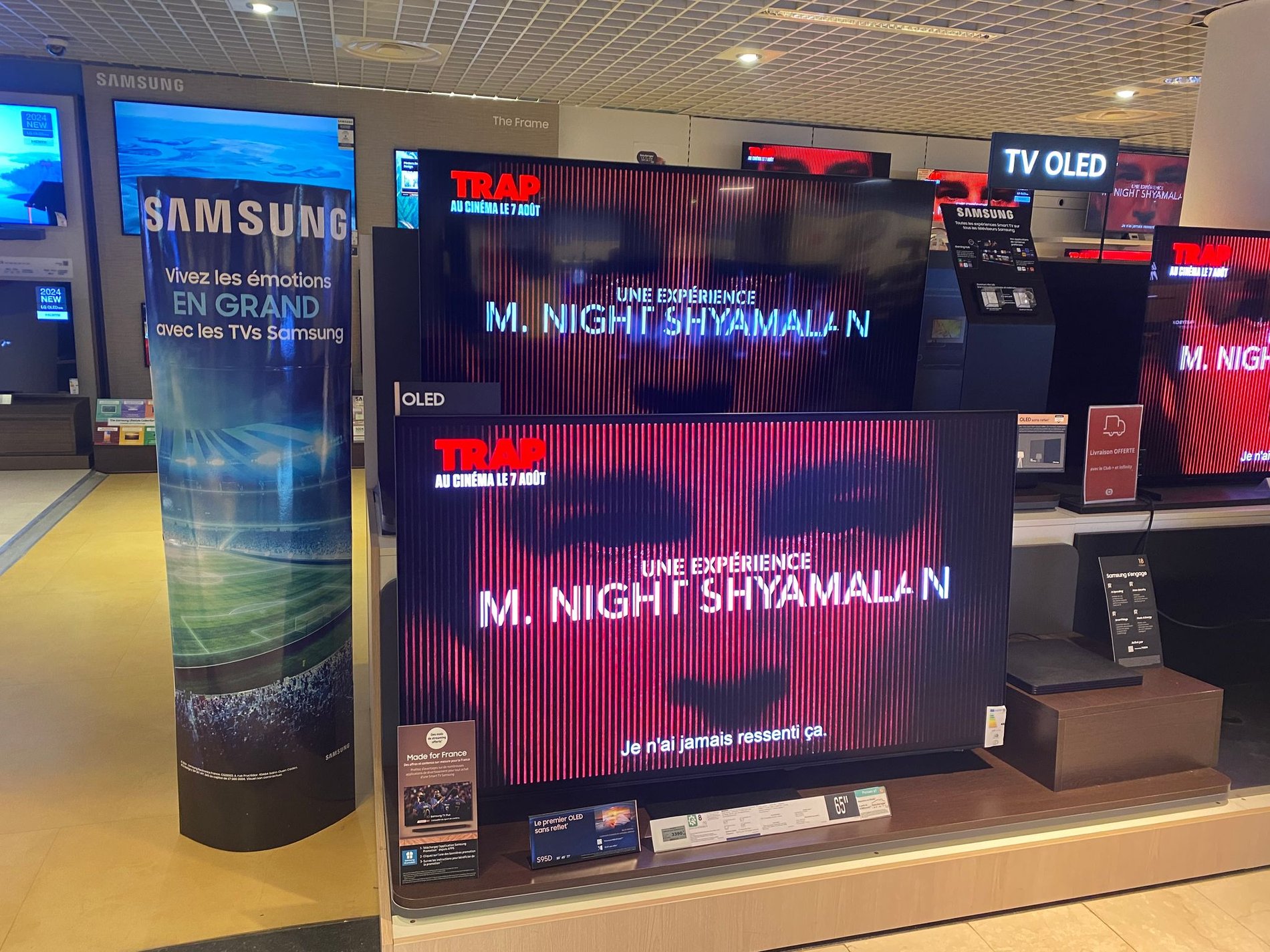 Espace TV avec les TV OLED TQ65S85D, TQ77S92D, TQ65S90C et autre gamme au magasin Boulanger Lyon - Les Cordeliers