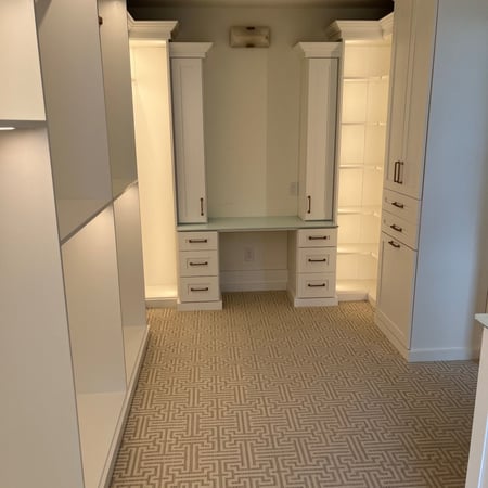 Walk-In with Vanity in  White Finish