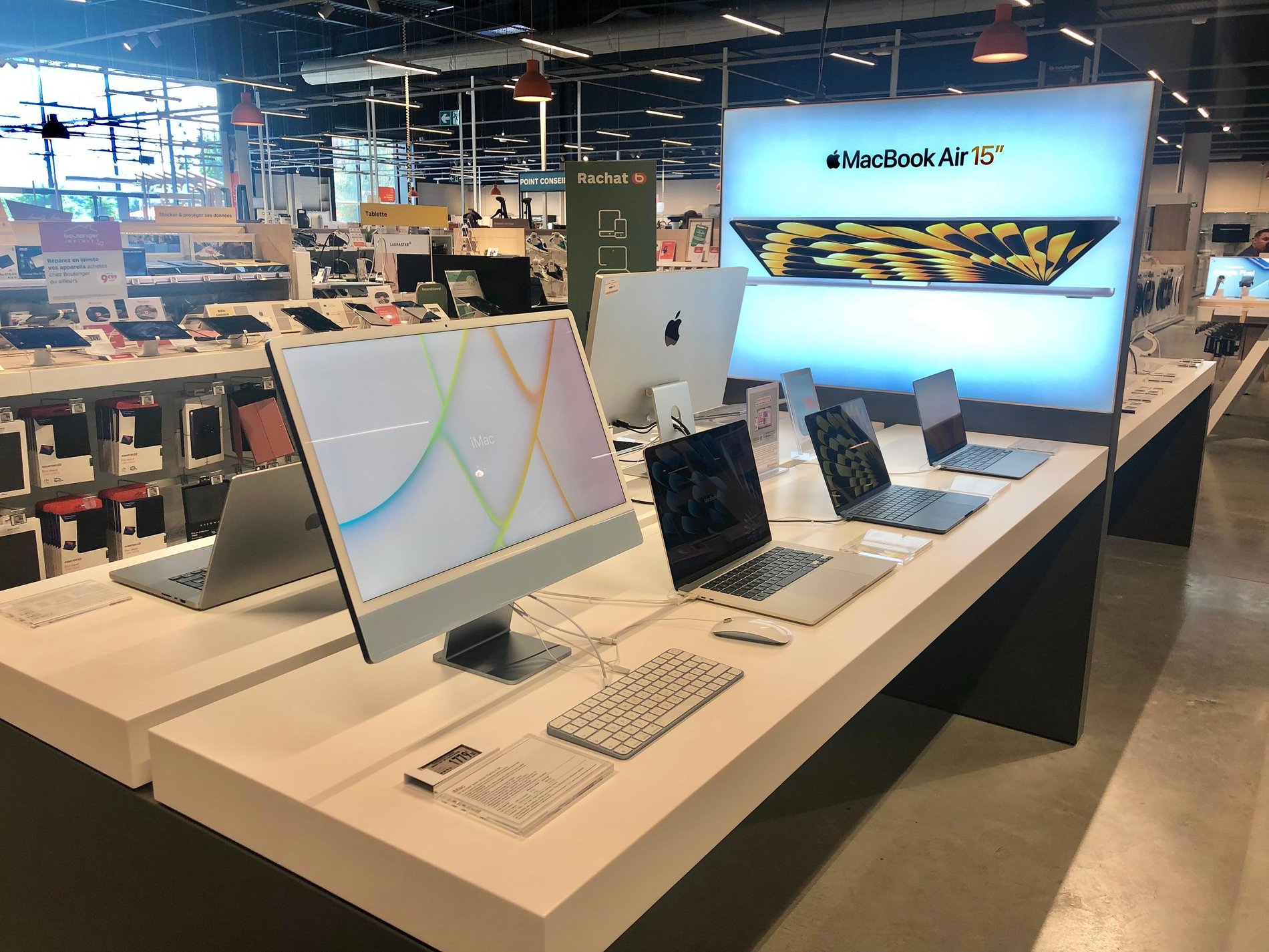 Découvrez le nouveau Macbook air15  - Boulanger Claye Souilly