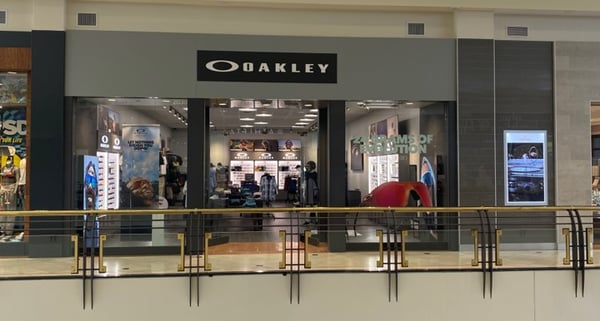 Oakley outlet mall online