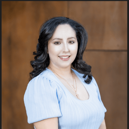 Photo of Lisa Montes Irizarry