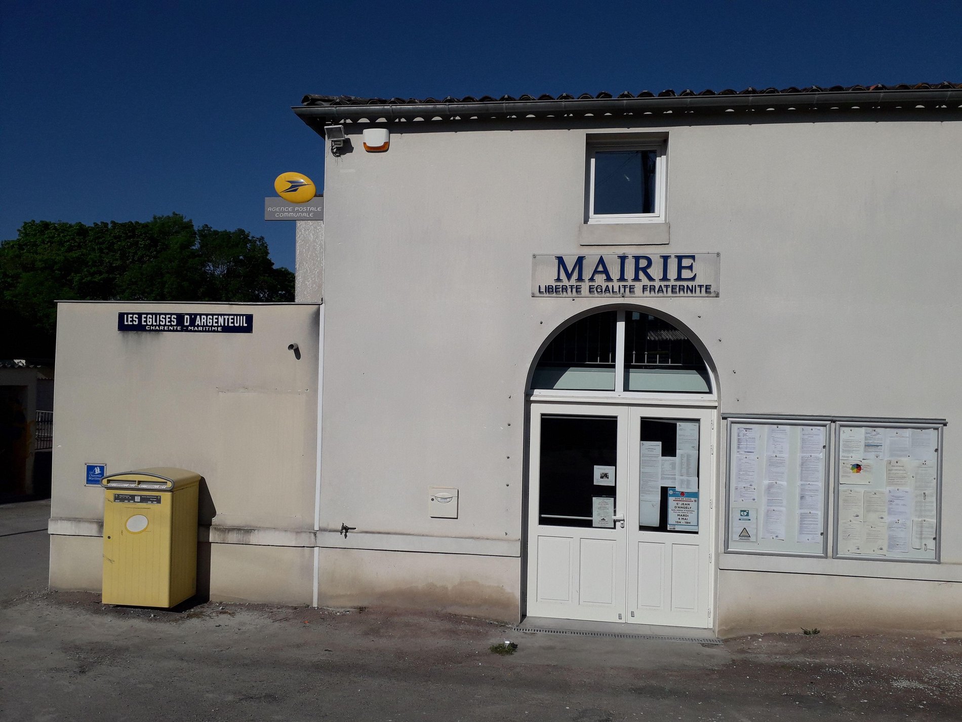 La Poste Agence Communale LES EGLISES D ARGENTEUIL Mairie (17400) La