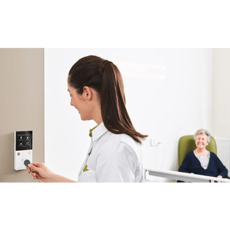 Schwesternruf, Lichtrufanlagen: AQURA Kommunikationsplattform im Pflegebereich von Televic Vertriebspartner