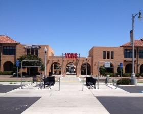 Vons Store Front Picture at 2495 Truxtun Rd in San Diego CA