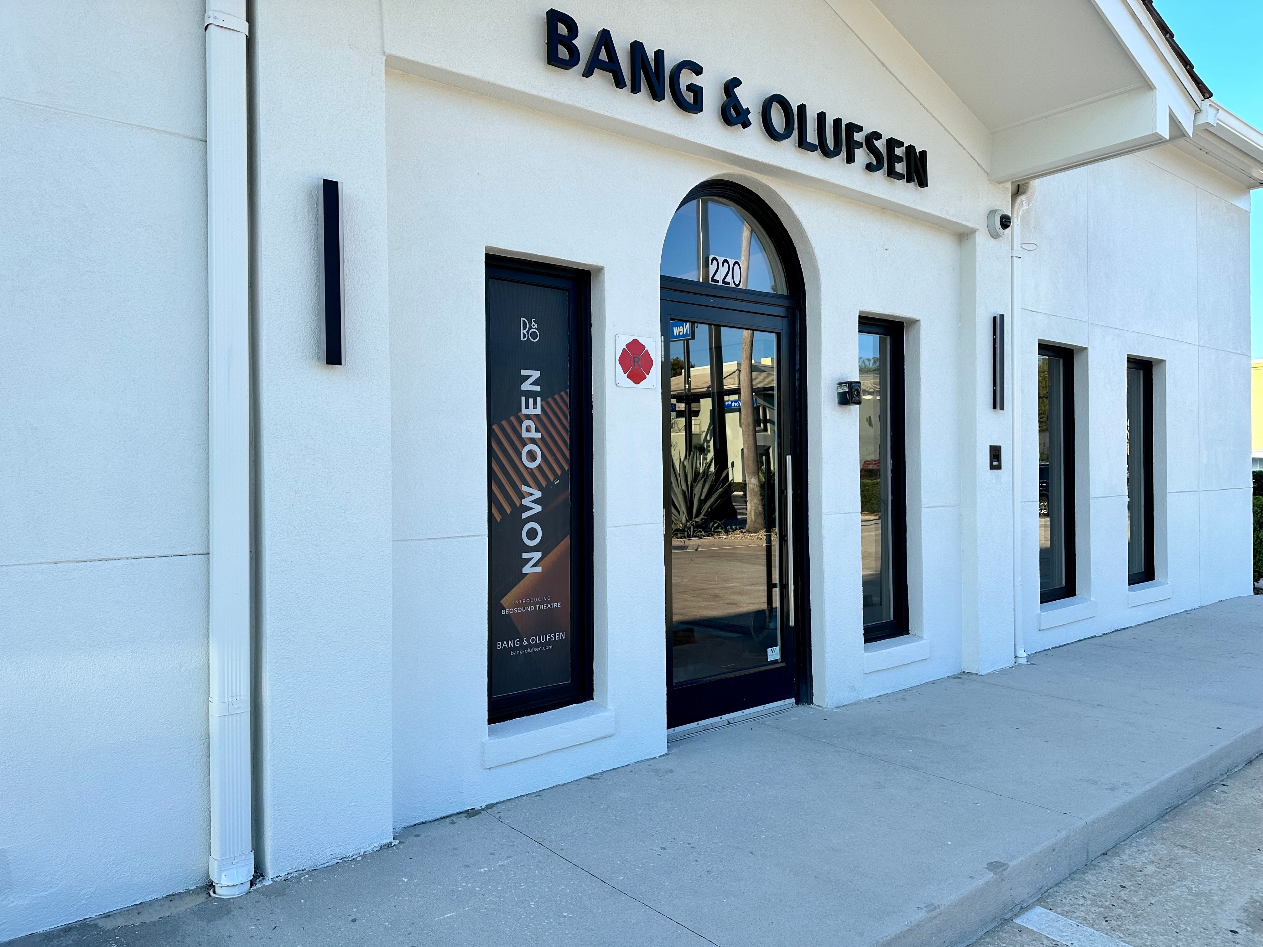 Bang & Olufsen Orlando: Altavoces multiroom, auriculares de alta gama y  sonido para televisores