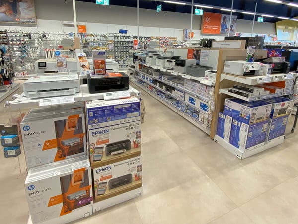 Rayon des imprimantes avec les marques Epson Canon et HP dans votre magasin Boulanger Bourg-en-Bresse.