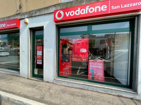 Vodafone Store | San Lazzaro