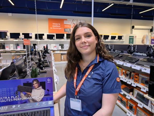 Manon dans son rayon Gamers avec ces pc portable dans notre magasin Boulanger Persan Chambly !