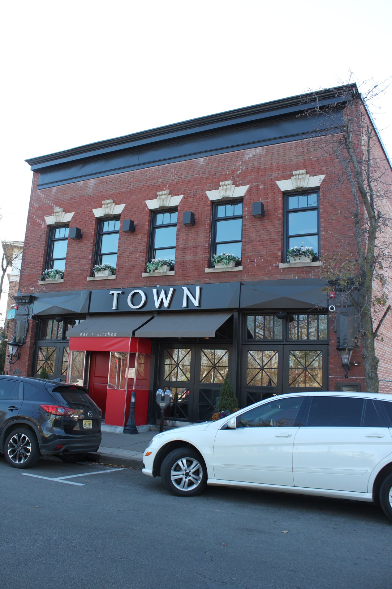 Town Bar Kitchen At 80 Elm Street Morristown NJ Traditional