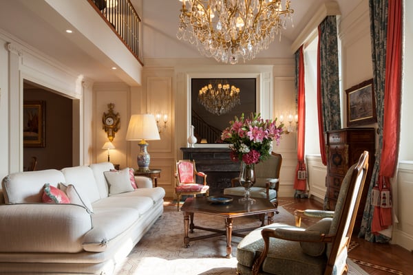 Chambre d'hôtel de luxe décorée par Charles-Emile Moinat & Fils