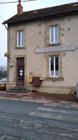 Photo du point La Poste Agence Communale DEUX CHAISES Mairie