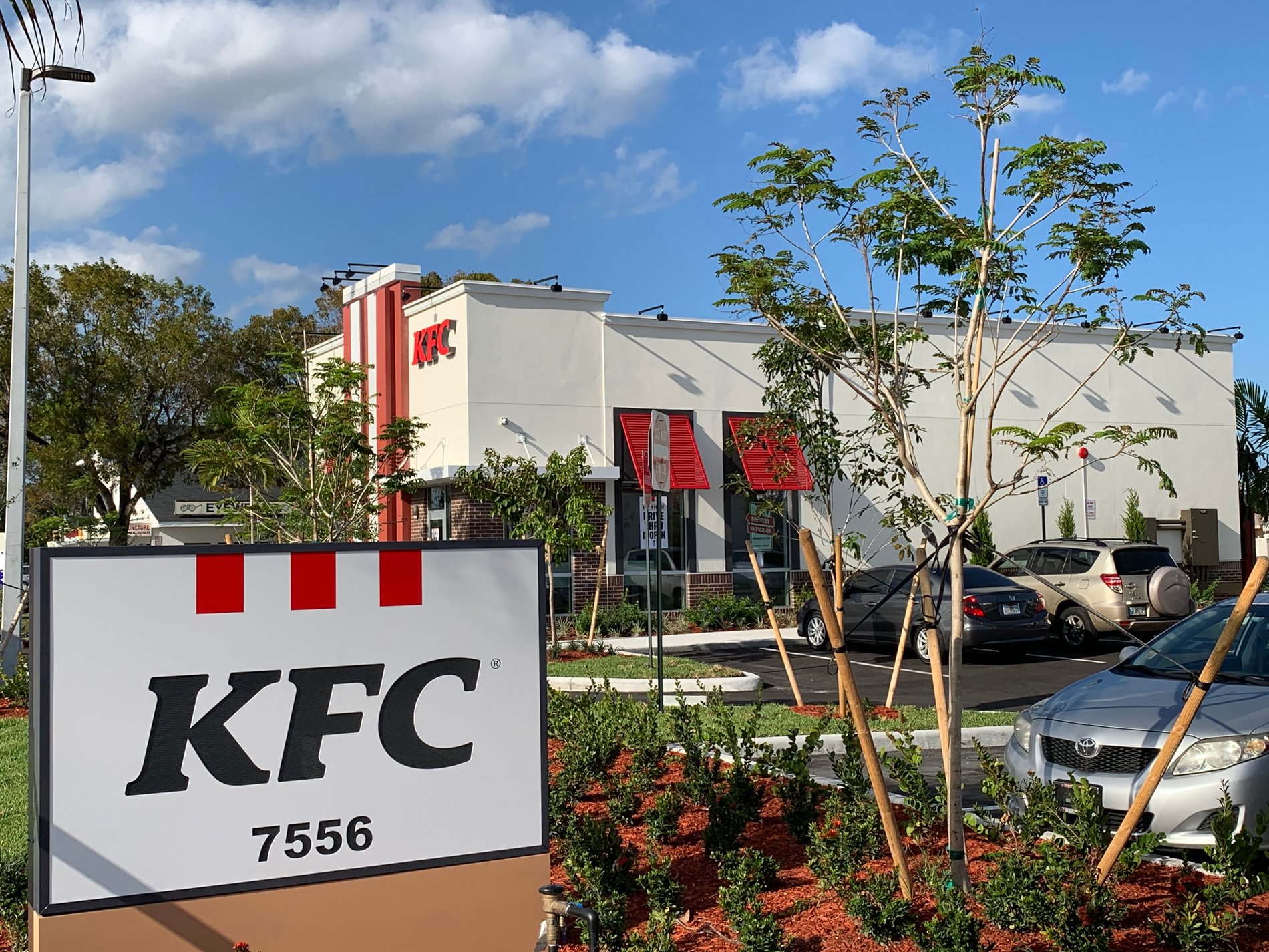 KFC® at 7556 NW 58th Street in Tamarac, FL | KFC®